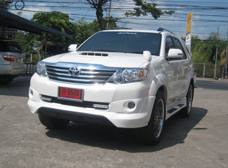 ชุดแต่ง ชุดแต่ง Fortuner 2012 V1