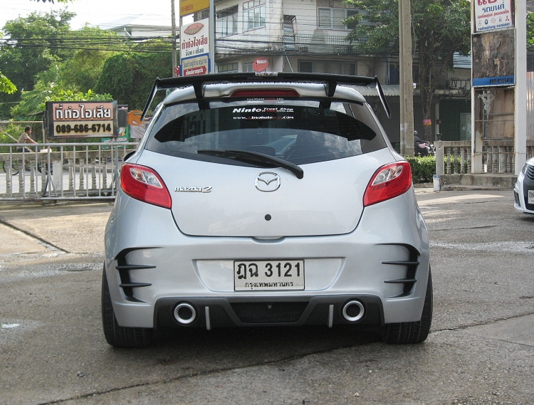 ชุดแต่ง ชุดแต่ง Mazda2 2009-2013 5ประตู R8