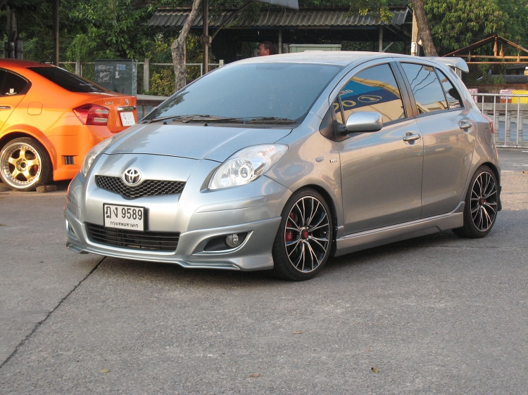 ชุดแต่ง ชุดแต่ง Yaris 2009-2011 ทรง Spotivo V1