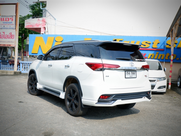 ชุดแต่ง ชุดแต่ง Fortuner 2015-2020 TRD รุ่น FD-Xตัดเทาดำ